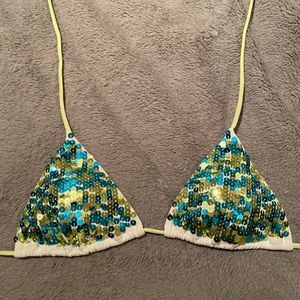 Bikini top